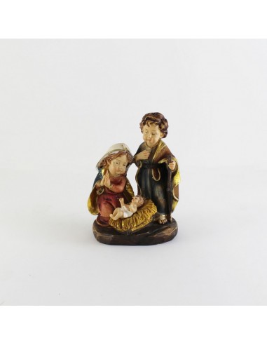 Imagen religiosa de la Sagrada familia. De temática infantil, encontramos a la Virgen María, a San José y al niño Jesús.
María