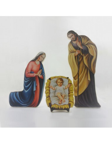 Sagrada familia en tres piezas.
Medida: 40 cm.
Material: Madera