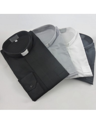 Por liquidación de stock de camisas misto algodón ofrecemos una variedad de camisas en diferentes tallas y colores en oferta.
