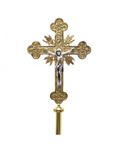 Cruz parroquial metal.
Disponible en dorada y niquelada.
Medida cruz parroquial: 195 cm 
Medida base: 25 cm de diametro
Med