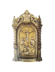 Sagrario estilo barroco con escena de la Crucifixion.
51 cm de altura - 31 cm ancho- 29 cm de fondo
Abertura de puerta: 28 cm