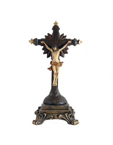 Cristo en cruz 
Medida: 32 cm x 18 cm 
Medida de cristo: 13 cm 