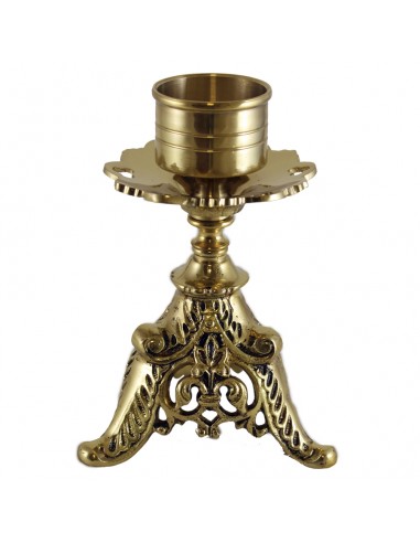 Candelero dorado 
Medida: 20 cm de altura
Anchura: 10 cm 
Para velas de Ø 5 cm
