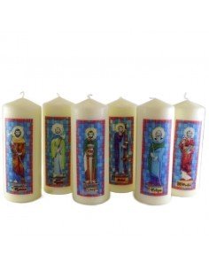 Juego de doce velas con la imagen de los apostoles. 

Muy apropiadas para el momumento.