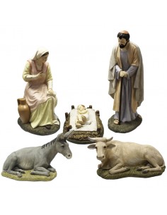 Sagrada familia de fibra de vidrio que representa el Nacimiento de Jesús en el Belén.
Integrantes del Nacimiento: Virgen, el n