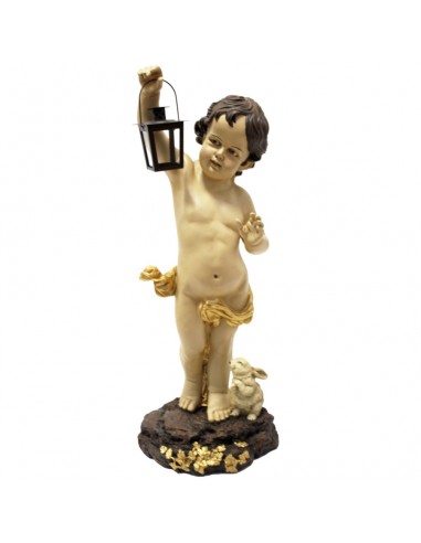 Angel de marmolina con candelero en la mano derecha.
Medida: 70 x 30 cm