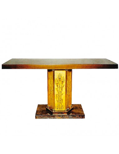 Altar con cincelado de espiga.
Medida: 170x80 cm Base: 80x50 alto 96 cm