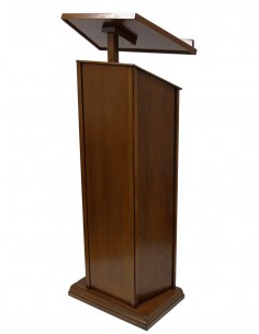 Ambón de madera con posalibro con altura regulable.
Medida posalibro: 35 cm de largo x 48 cm de anchura.

Medida ambón: 
12
