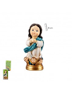 Imagen infantil de la virgen de la Inmaculada de 8cm. realizada en resina.
La virgen se encuentra de pie rezando sobre una bas