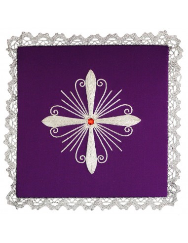 Palia de seda bordada a mano. 
4 colores liturgicos disponibles.
Terminadas con hilo metalico y puntilla de su color correspo