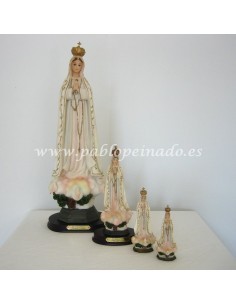 Virgen de Fátima en resina policromada.