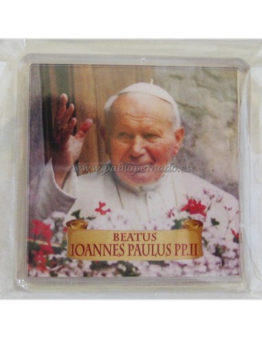 Magneticos con la imagen de Juan Pablo II.