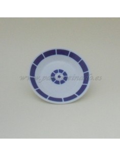 Plato para copa de porcelana 148 mm. de diámetro.
El plato es blanco decorado con rectángulos azules.