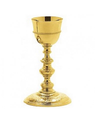 Cáliz de latón dorado
Rica ornamentación cincelada a mano
Dimensiones: 23 cm Altura y 9 cm Diámetro Copa