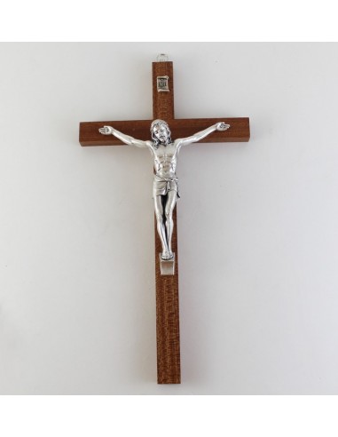 Medida cruz: 30 cm

Medida cristo: 13 cm